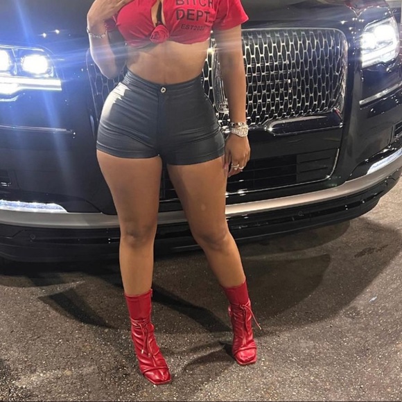 DESIRE! (Red) - Picture 3 of 6